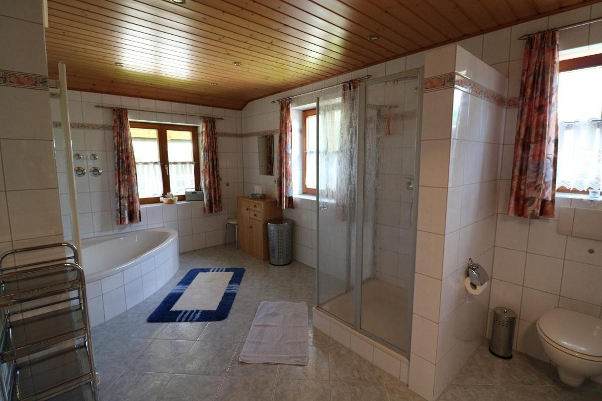 Apartamento Haus Blumenfeld-Schwaiger Übersee Exterior foto