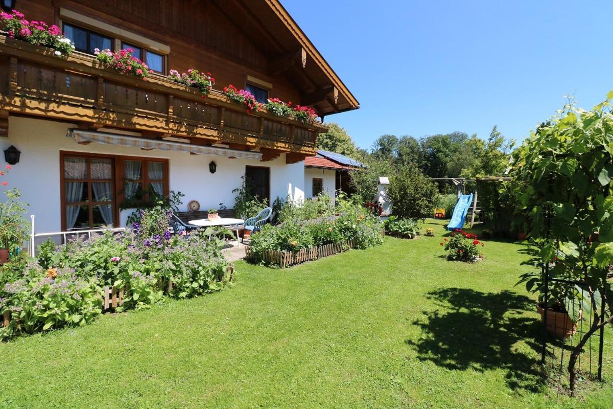 Apartamento Haus Blumenfeld-Schwaiger Übersee Exterior foto